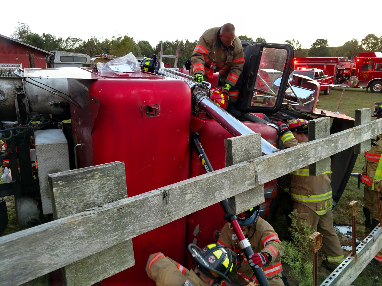 SEPT 26, 2017 OVERTURNED DUMP TRUCK WITH ENTRAPMENT ON BEAGLE RETREAT